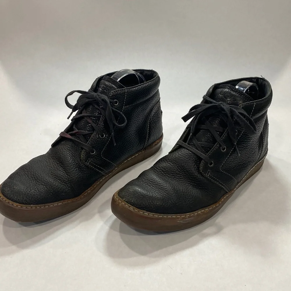 UGG ALIN S/N 1005040 LEATHER HIGH TOP SHOES‎ black